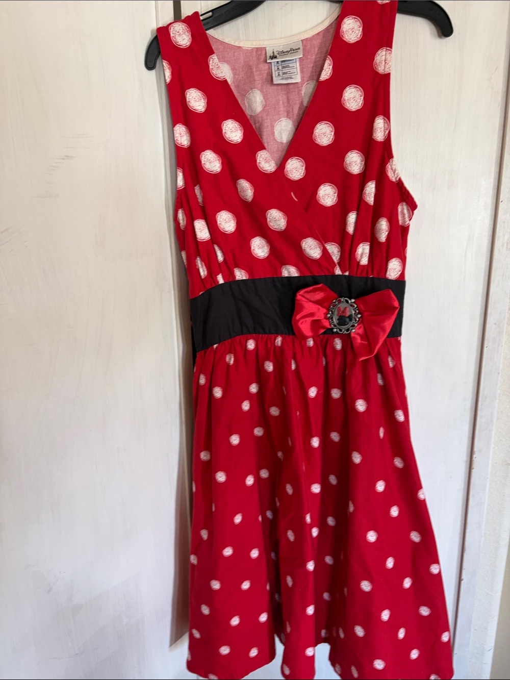 Disney Parks Minnie Mouse Red Polka Dot Dress with Black Waistband and Bow sz M